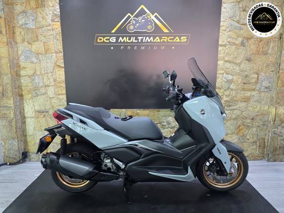 YAMAHA XMAX 300 CONNECTED ABS 